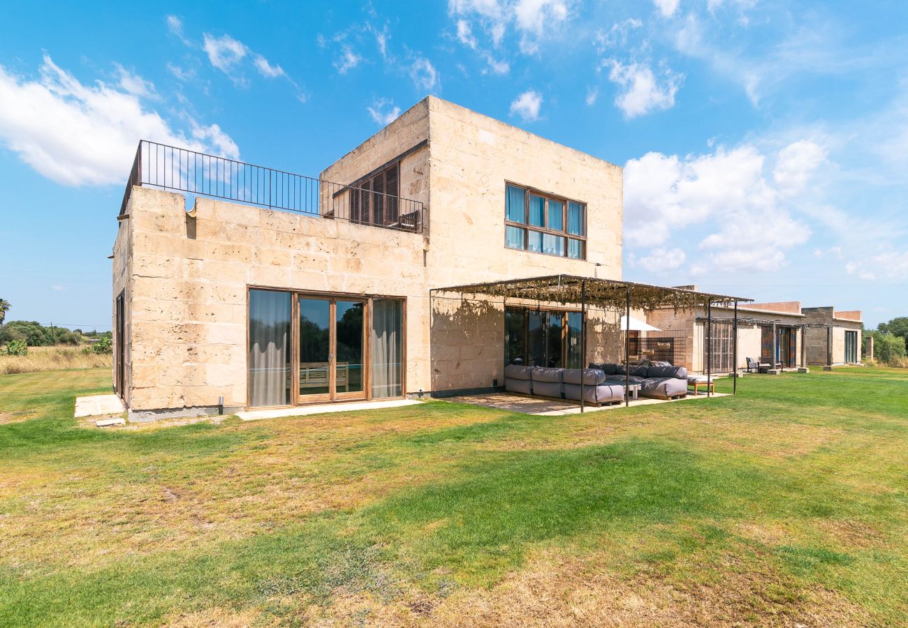 Finca en Campos - Son Coranta casa vacacional con estilo rústico y piscina en un entorno tranquilo y natural en Campos