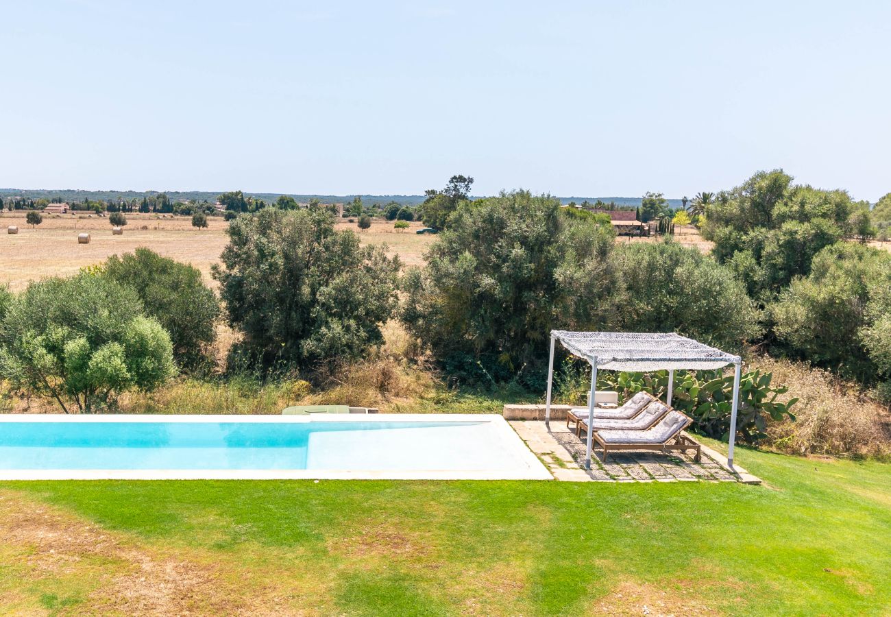Finca en Campos - Son Coranta casa vacacional con estilo rústico y piscina en un entorno tranquilo y natural en Campos