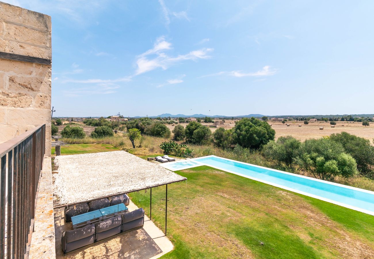 Finca en Campos - Son Coranta casa vacacional con estilo rústico y piscina en un entorno tranquilo y natural en Campos