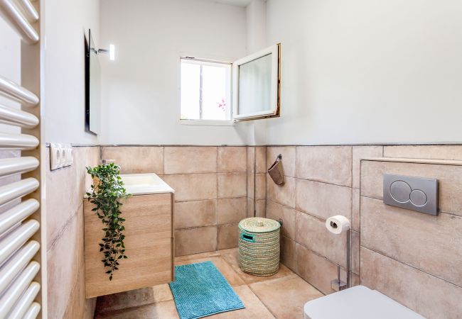 Villa en Santanyi - Can Flores Villa  casa vacacional con piscina perfecta para unas vacaciones relajantes cerca de Cala Santanyi  Villa en Santanyi - Can Flores Villa  casa vacacional con piscina perfecta para unas vacaciones relajantes cerca de Cala Santanyi