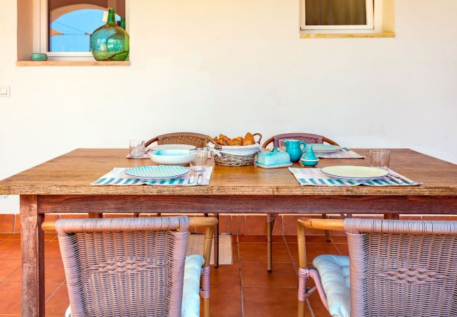 Villa en Santanyi - Can Flores Villa  casa vacacional con piscina perfecta para unas vacaciones relajantes cerca de Cala Santanyi  Villa en Santanyi - Can Flores Villa  casa vacacional con piscina perfecta para unas vacaciones relajantes cerca de Cala Santanyi