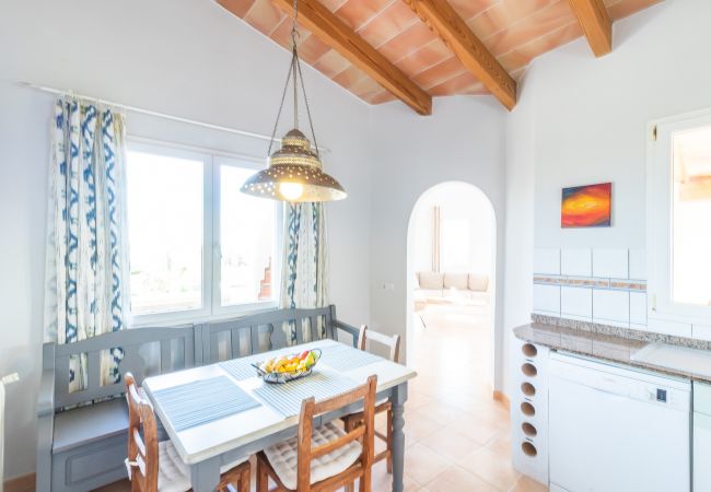 Apartamento en Santanyi - Villa Can Flores 3 casa vacacional con piscina perfecta para unas vacaciones relajantes cerca de Cala Santanyi  Apartamento en Santanyi - Villa Can Flores 3 casa vacacional con piscina perfecta para unas vacaciones relajantes cerca de Cala Santanyi