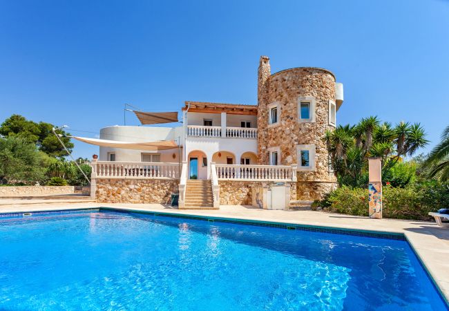 Apartamento en Santanyi - Villa Can Flores 3 casa vacacional con piscina perfecta para unas vacaciones relajantes cerca de Cala Santanyi  Apartamento en Santanyi - Villa Can Flores 3 casa vacacional con piscina perfecta para unas vacaciones relajantes cerca de Cala Santanyi