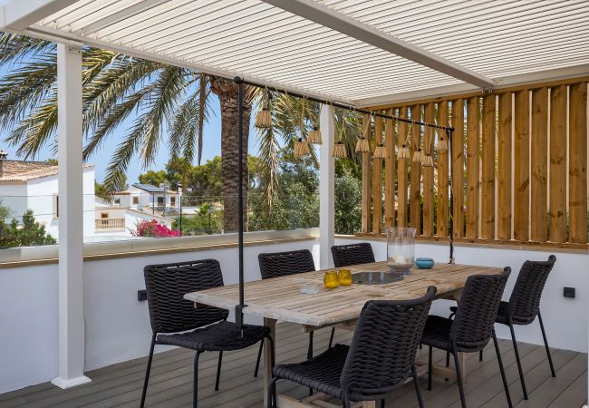 Chalet en Santanyi - La Casa Escaniana Acogedora casa vacacional con piscina climatizada a solo 200 m de la playa en Cala Santanyi  Chalet en Santanyi - La Casa Escaniana Acogedora casa vacacional con piscina climatizada a solo 200 m de la playa en Cala Santanyi