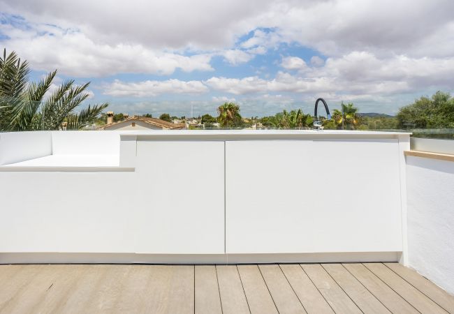 Chalet en Santanyi - La Casa Escaniana Acogedora casa vacacional con piscina climatizada a solo 200 m de la playa en Cala Santanyi  Chalet en Santanyi - La Casa Escaniana Acogedora casa vacacional con piscina climatizada a solo 200 m de la playa en Cala Santanyi