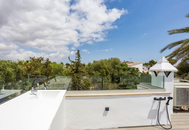 Chalet en Santanyi - La Casa Escaniana Acogedora casa vacacional con piscina climatizada a solo 200 m de la playa en Cala Santanyi  Chalet en Santanyi - La Casa Escaniana Acogedora casa vacacional con piscina climatizada a solo 200 m de la playa en Cala Santanyi