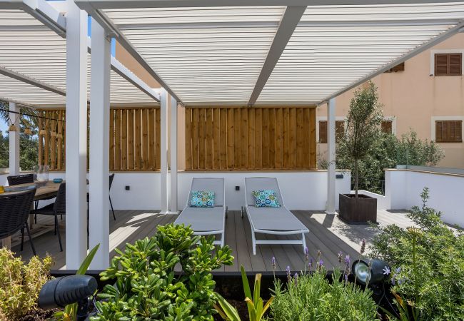 Chalet en Santanyi - La Casa Escaniana Acogedora casa vacacional con piscina climatizada a solo 200 m de la playa en Cala Santanyi  Chalet en Santanyi - La Casa Escaniana Acogedora casa vacacional con piscina climatizada a solo 200 m de la playa en Cala Santanyi