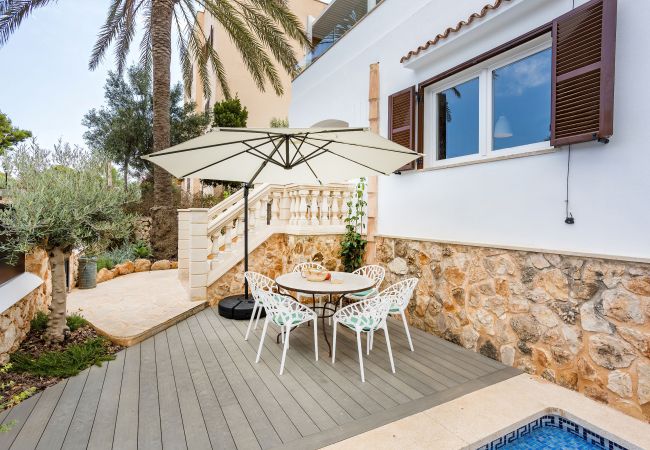 Chalet en Santanyi - La Casa Escaniana Acogedora casa vacacional con piscina climatizada a solo 200 m de la playa en Cala Santanyi  Chalet en Santanyi - La Casa Escaniana Acogedora casa vacacional con piscina climatizada a solo 200 m de la playa en Cala Santanyi