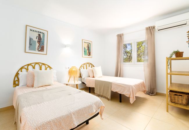 Villa en Cala Santanyi - Villa Escaletas casa vacacional a solo 600 m de la playa de Cala Santanyí con piscina y aire acondicionado Villa en Cala Santanyi - Villa Escaletas casa vacacional a solo 600 m de la playa de Cala Santanyí con piscina y aire acondicionado