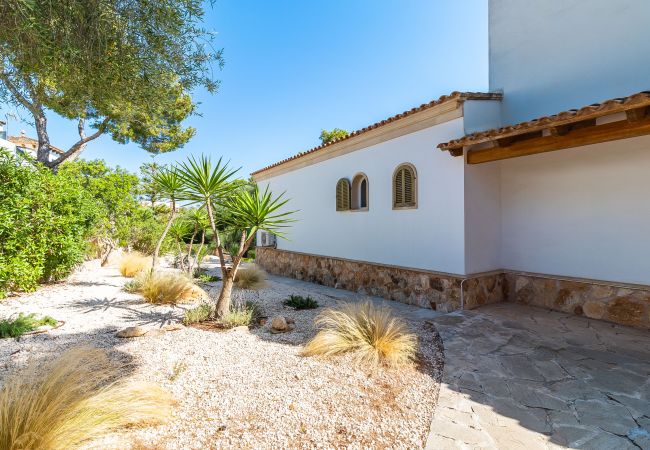 Villa en Cala Santanyi - Villa Escaletas casa vacacional a solo 600 m de la playa de Cala Santanyí con piscina y aire acondicionado Villa en Cala Santanyi - Villa Escaletas casa vacacional a solo 600 m de la playa de Cala Santanyí con piscina y aire acondicionado