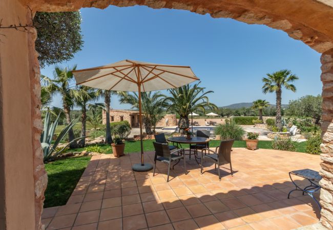 Finca en Santanyi - Finca Aries Finca de estilo mallorquín para alquileres mensuales en Santanyi Finca en Santanyi - Finca Aries Finca de estilo mallorquín para alquileres mensuales en Santanyi