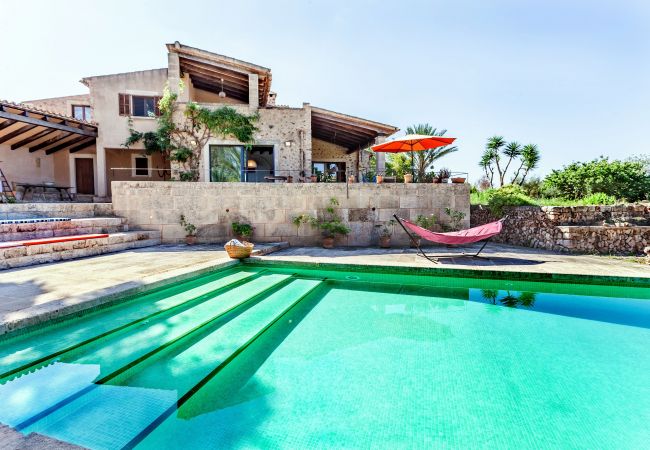  en Felanitx - Finca Son Negre casa vacacional con piscina en un entorno natural en Felanitx perfecta para familias numerosas y yoga