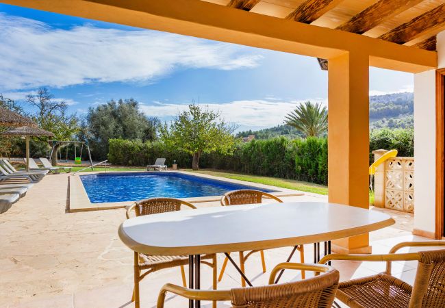 Finca en Cas Concos - Finca Son Peris casa vacacional idílica con piscina y vistas panorámicas en Cas Concos Finca en Cas Concos - Finca Son Peris casa vacacional idílica con piscina y vistas panorámicas en Cas Concos