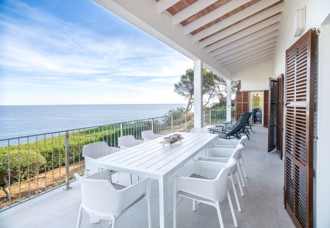 Villa en Cala Santanyi - Villa Can Ferrando casa vacacional en Cala Santanyi en primera línea de mar con lujo mediterráneo Villa en Cala Santanyi - Villa Can Ferrando casa vacacional en Cala Santanyi en primera línea de mar con lujo mediterráneo