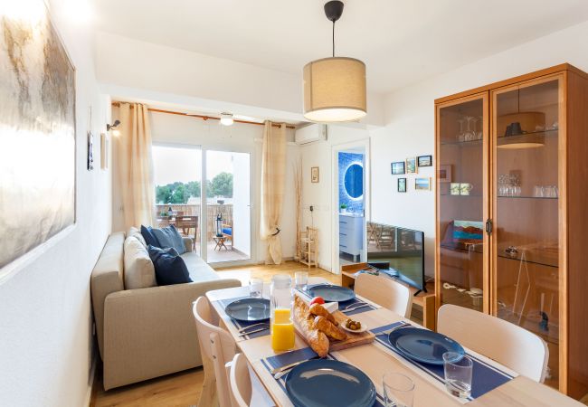 Apartamento en Portocolom - La Ola Beach House alojamiento vacacional junto al mar con piscina comunitaria en Porto Colom Apartamento en Portocolom - La Ola Beach House alojamiento vacacional junto al mar con piscina comunitaria en Porto Colom