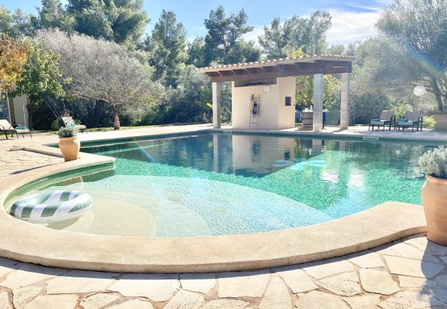 Finca en Portocolom - Pine Tree House Espiga casa vacacional tranquila con piscina en Porto Colom ideal para familias y relajación Finca en Portocolom - Pine Tree House Espiga casa vacacional tranquila con piscina en Porto Colom ideal para familias y relajación