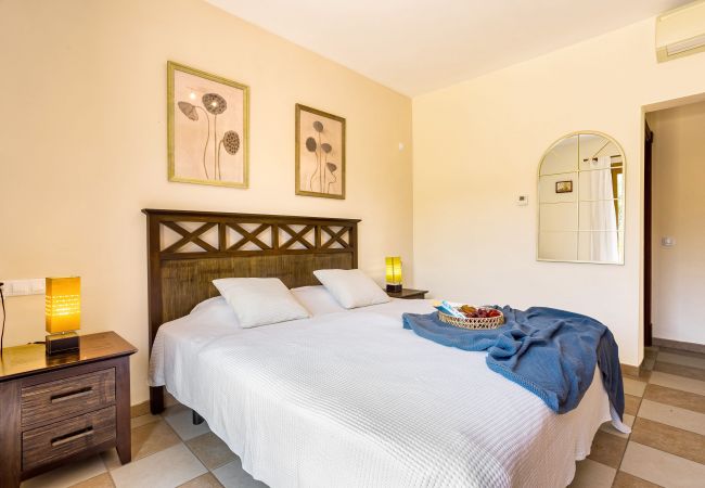 Casa en Santanyi - Son Pavo Real Finca idílica con piscina, casa de invitados y gran jardín en Santanyi Casa en Santanyi - Son Pavo Real Finca idílica con piscina, casa de invitados y gran jardín en Santanyi