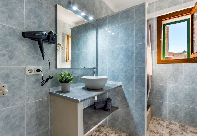 Casa en Porto Petro - Casa Far alojamiento de vacaciones luminoso y acogedor con piscina en Porto Petro Casa en Porto Petro - Casa Far alojamiento de vacaciones luminoso y acogedor con piscina en Porto Petro