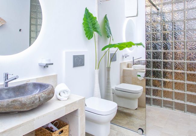 Casa en Palma  - Rainbow Home Mallorca casa vacacional espaciosa con piscina cerca de Palma para hasta 14 huéspedes Casa en Palma  - Rainbow Home Mallorca casa vacacional espaciosa con piscina cerca de Palma para hasta 14 huéspedes