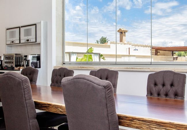 Casa en Palma  - Rainbow Home Mallorca casa vacacional espaciosa con piscina cerca de Palma para hasta 14 huéspedes Casa en Palma  - Rainbow Home Mallorca casa vacacional espaciosa con piscina cerca de Palma para hasta 14 huéspedes