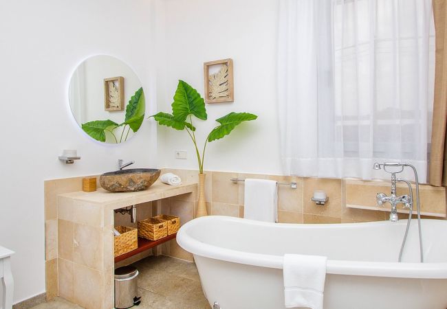 Casa en Palma  - Rainbow Home Mallorca casa vacacional espaciosa con piscina cerca de Palma para hasta 14 huéspedes Casa en Palma  - Rainbow Home Mallorca casa vacacional espaciosa con piscina cerca de Palma para hasta 14 huéspedes