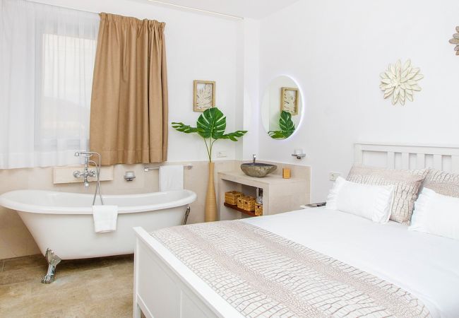 Casa en Palma  - Rainbow Home Mallorca casa vacacional espaciosa con piscina cerca de Palma para hasta 14 huéspedes Casa en Palma  - Rainbow Home Mallorca casa vacacional espaciosa con piscina cerca de Palma para hasta 14 huéspedes