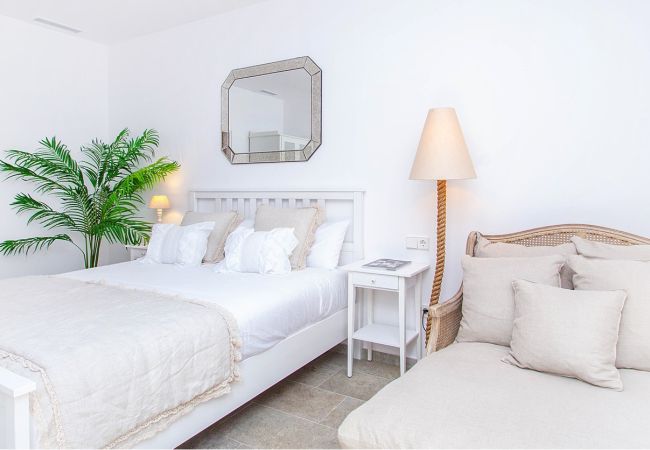 Casa en Palma  - Rainbow Home Mallorca casa vacacional espaciosa con piscina cerca de Palma para hasta 14 huéspedes Casa en Palma  - Rainbow Home Mallorca casa vacacional espaciosa con piscina cerca de Palma para hasta 14 huéspedes