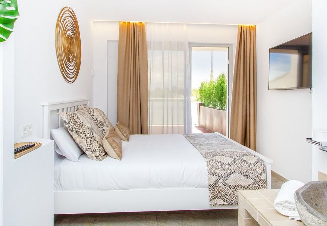 Casa en Palma  - Rainbow Home Mallorca casa vacacional espaciosa con piscina cerca de Palma para hasta 14 huéspedes Casa en Palma  - Rainbow Home Mallorca casa vacacional espaciosa con piscina cerca de Palma para hasta 14 huéspedes