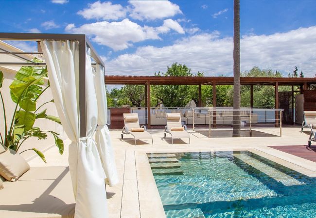 Casa en Palma  - Rainbow Home Mallorca casa vacacional espaciosa con piscina cerca de Palma para hasta 14 huéspedes Casa en Palma  - Rainbow Home Mallorca casa vacacional espaciosa con piscina cerca de Palma para hasta 14 huéspedes