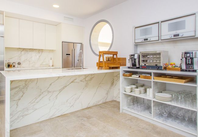 Casa en Palma  - Rainbow Home Mallorca casa vacacional espaciosa con piscina cerca de Palma para hasta 14 huéspedes Casa en Palma  - Rainbow Home Mallorca casa vacacional espaciosa con piscina cerca de Palma para hasta 14 huéspedes