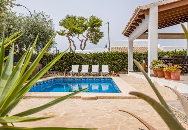 Casa en Cala d'Or - Casa Ferrera vacaciones en un acogedor alojamiento con piscina privada a poca distancia de Cala Ferrera Casa en Cala d'Or - Casa Ferrera vacaciones en un acogedor alojamiento con piscina privada a poca distancia de Cala Ferrera