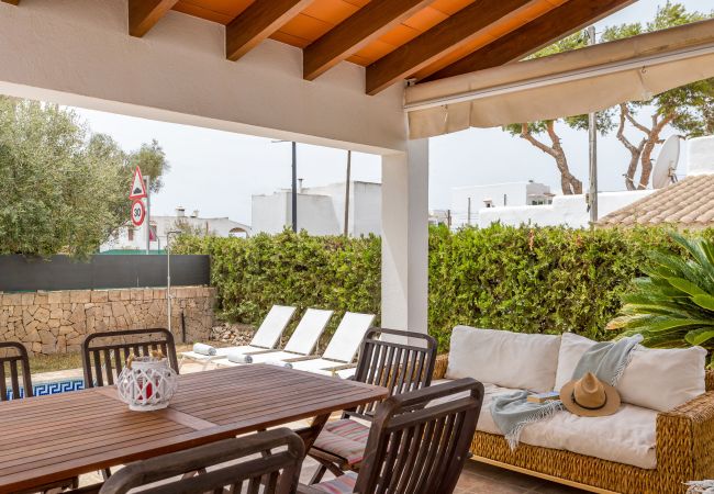 Casa en Cala d'Or - Casa Ferrera vacaciones en un acogedor alojamiento con piscina privada a poca distancia de Cala Ferrera Casa en Cala d'Or - Casa Ferrera vacaciones en un acogedor alojamiento con piscina privada a poca distancia de Cala Ferrera