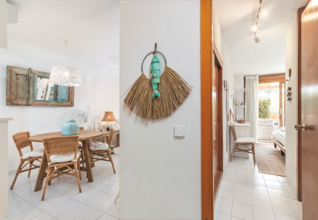 Apartamento en Son Servera - Apartamento en planta baja en Port Verd con jardín y piscina comunitaria disponible para alquiler mensual Apartamento en Son Servera - Apartamento en planta baja en Port Verd con jardín y piscina comunitaria disponible para alquiler mensual