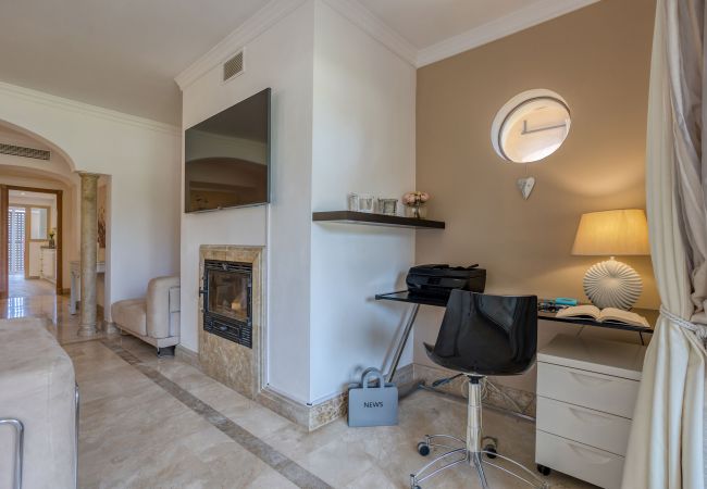 Apartamento en Santa Ponça - Port Adriano Residence elegante vivienda con piscina cerca de la playa en Santa Ponsa disponible para estancias temporales Apartamento en Santa Ponça - Port Adriano Residence elegante vivienda con piscina cerca de la playa en Santa Ponsa disponible para estancias temporales