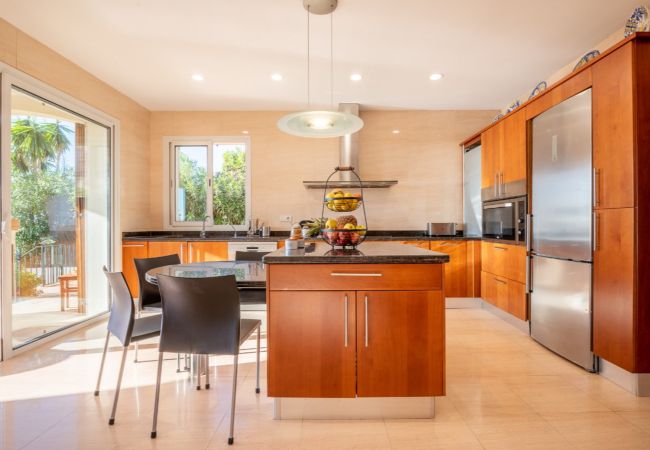 Casa en Bendinat  - Sunset Cove Bendinat Casa de vacaciones en Bendinat con vistas al mar para 8 personas  Casa en Bendinat  - Sunset Cove Bendinat Casa de vacaciones en Bendinat con vistas al mar para 8 personas