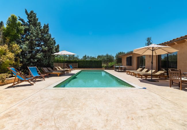 Casa en Campos - Casa de vacaciones Can Riera Elegante alojamiento con piscina para 12 personas cerca de la playa de Es Trenc Casa en Campos - Casa de vacaciones Can Riera Elegante alojamiento con piscina para 12 personas cerca de la playa de Es Trenc
