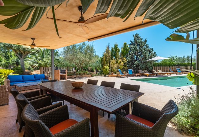 Casa en Campos - Casa de vacaciones Can Riera Elegante alojamiento con piscina para 12 personas cerca de la playa de Es Trenc Casa en Campos - Casa de vacaciones Can Riera Elegante alojamiento con piscina para 12 personas cerca de la playa de Es Trenc