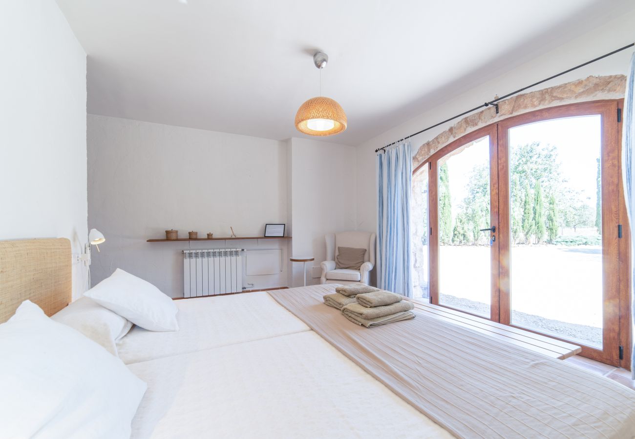 Casa en Campos - Casa de vacaciones Can Riera Elegante alojamiento con piscina para 12 personas cerca de la playa de Es Trenc