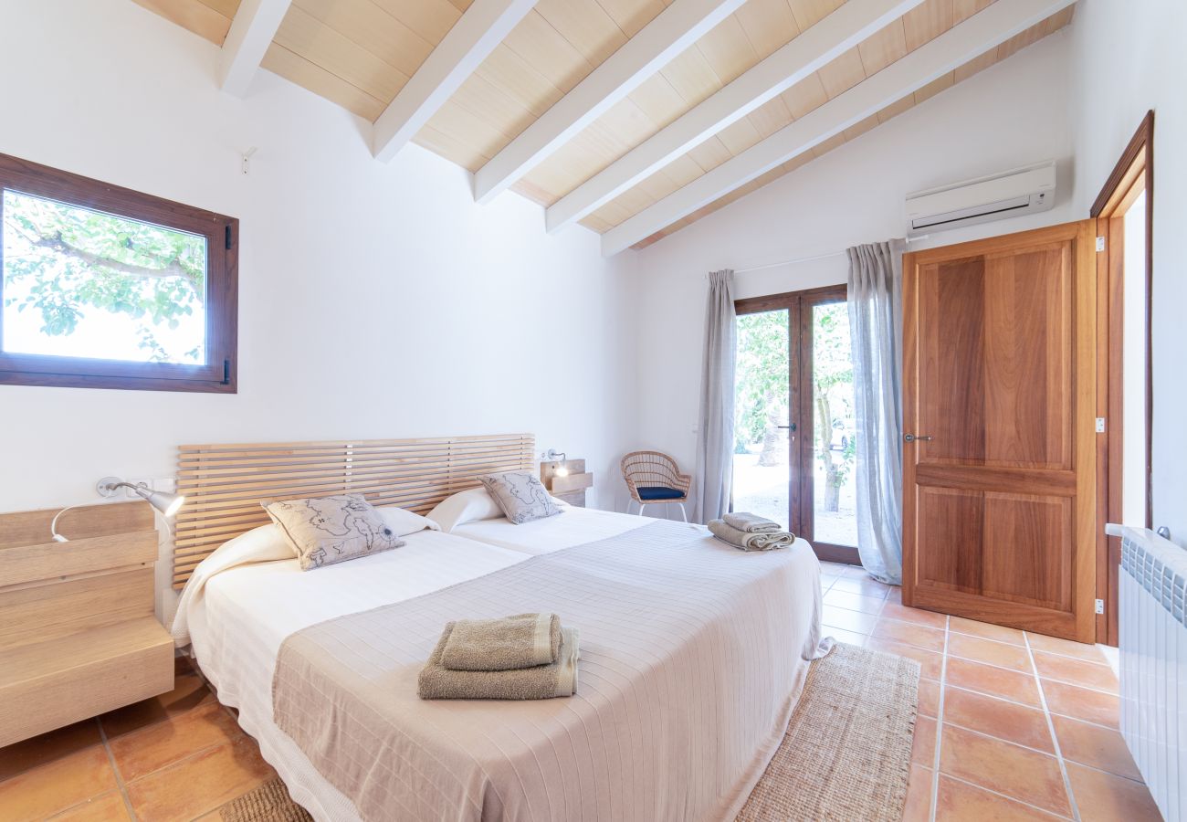 Casa en Campos - Casa de vacaciones Can Riera Elegante alojamiento con piscina para 12 personas cerca de la playa de Es Trenc
