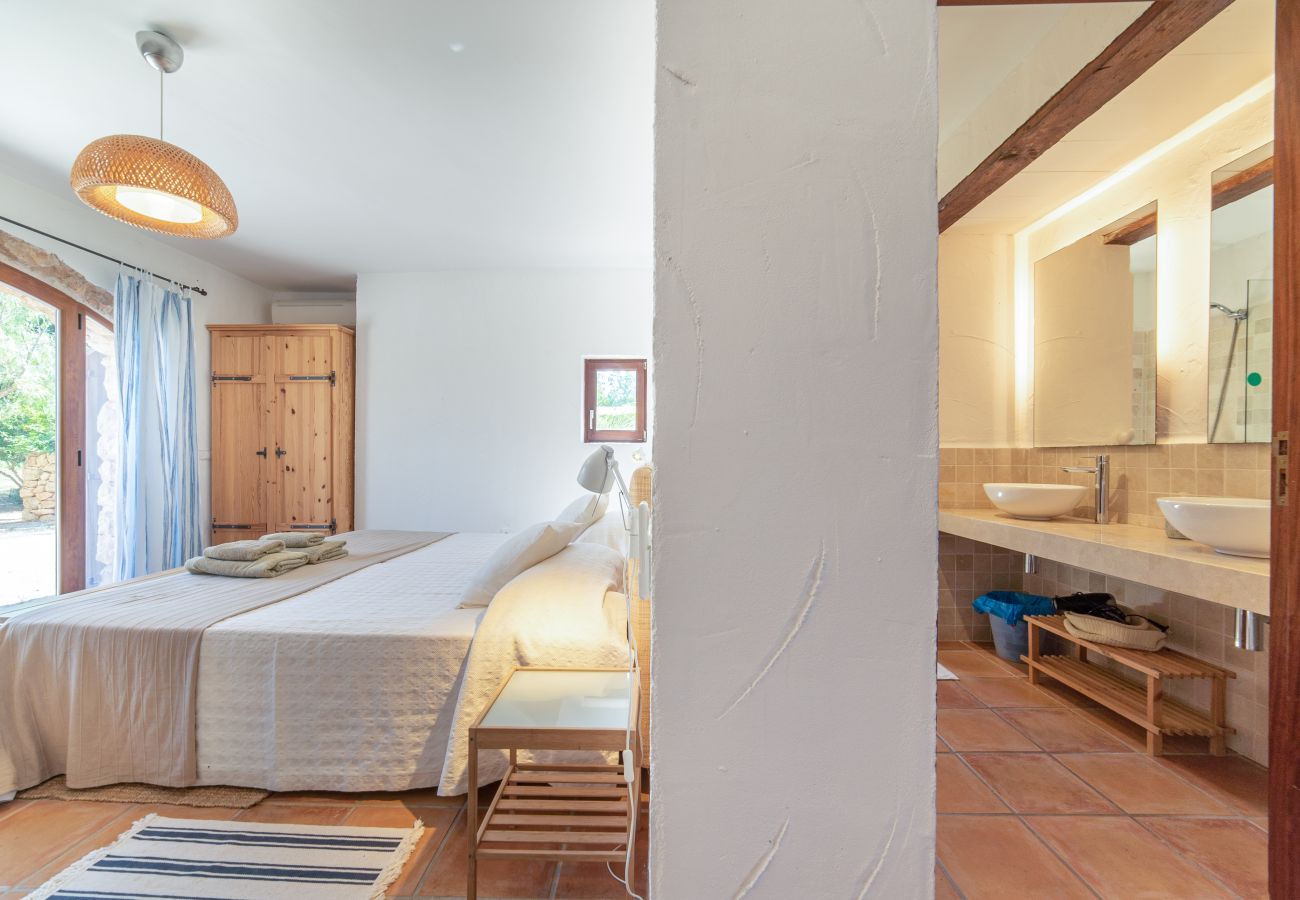 Casa en Campos - Casa de vacaciones Can Riera Elegante alojamiento con piscina para 12 personas cerca de la playa de Es Trenc