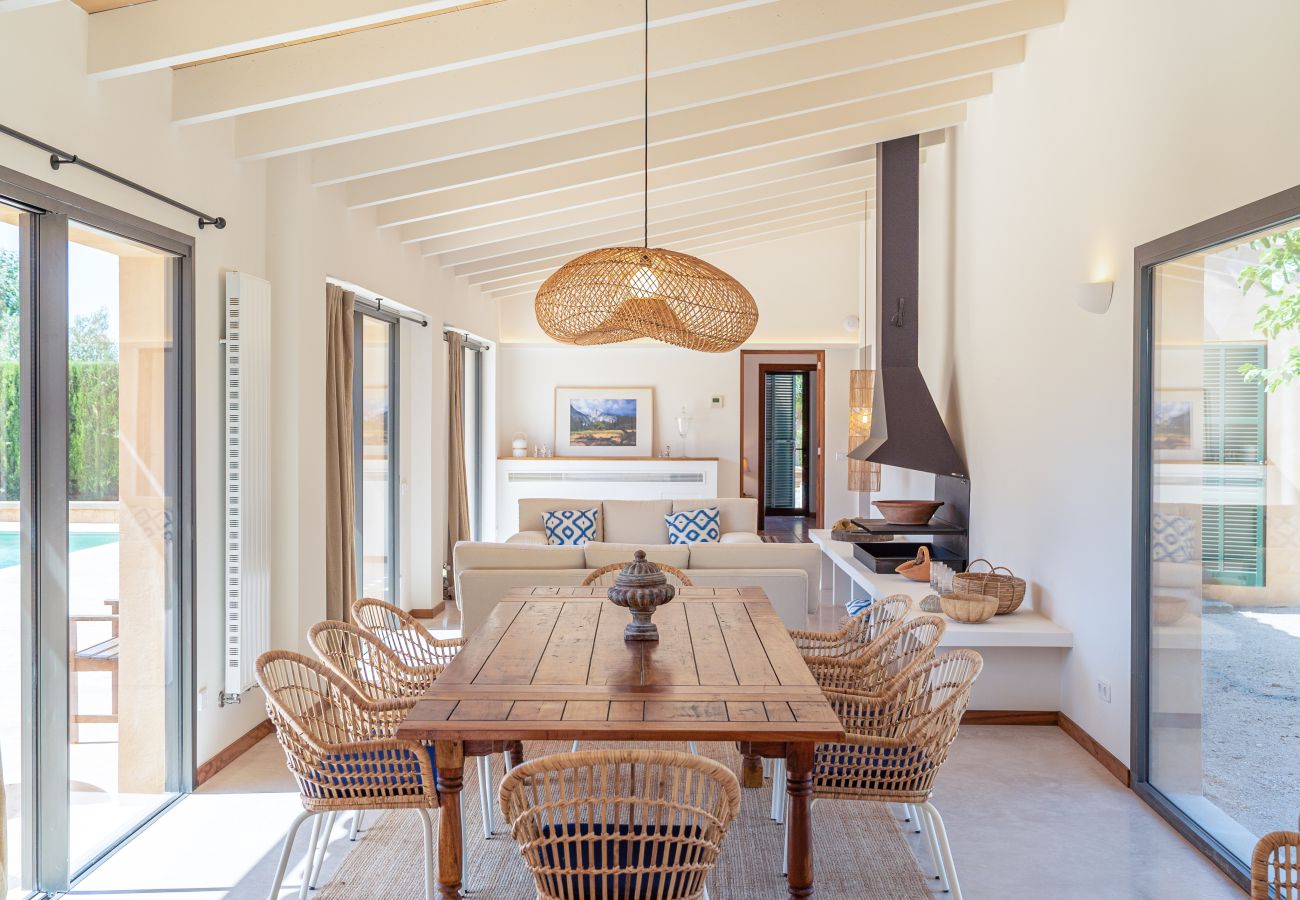 Casa en Campos - Casa de vacaciones Can Riera Elegante alojamiento con piscina para 12 personas cerca de la playa de Es Trenc