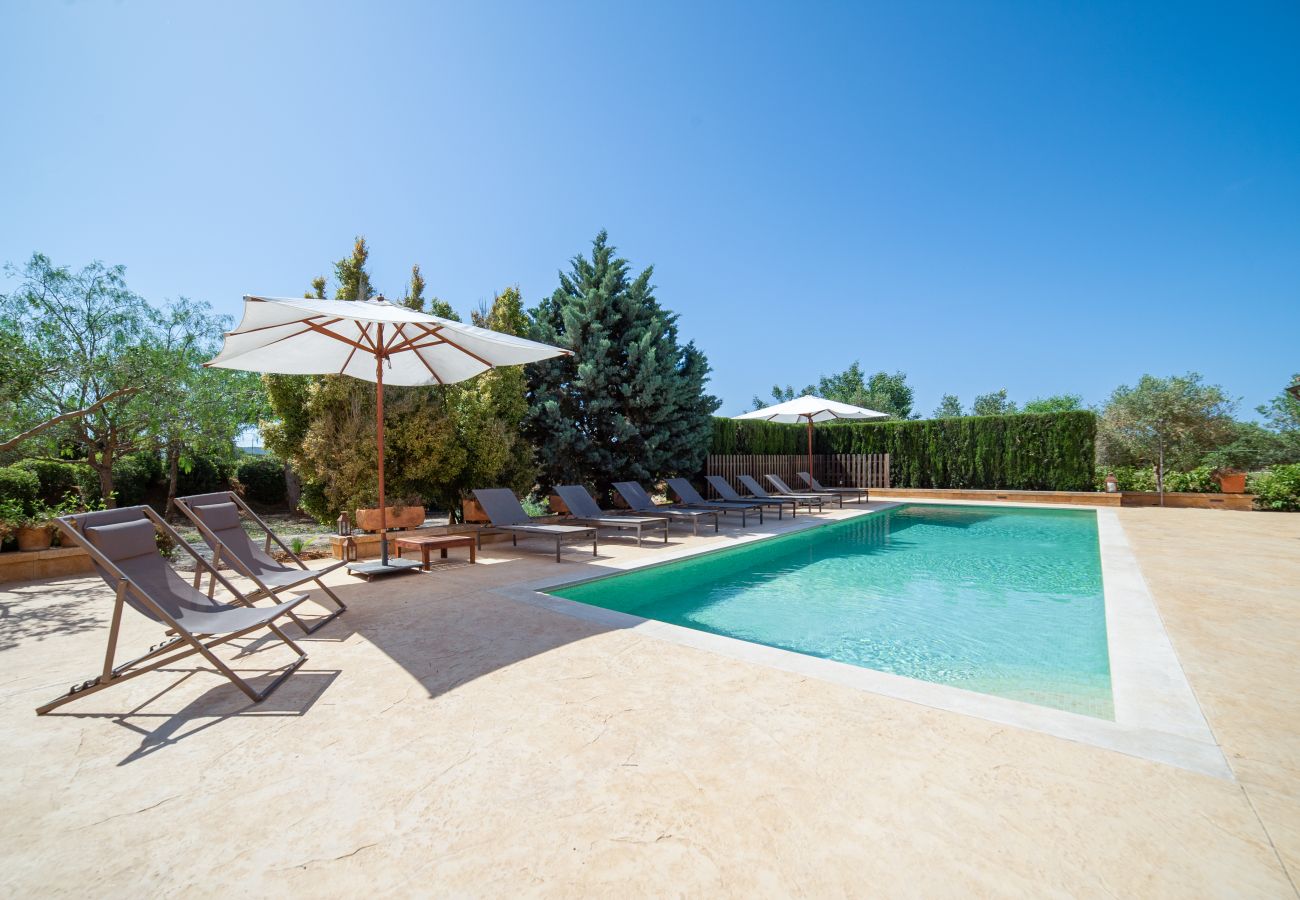 Casa en Campos - Casa de vacaciones Can Riera Elegante alojamiento con piscina para 12 personas cerca de la playa de Es Trenc
