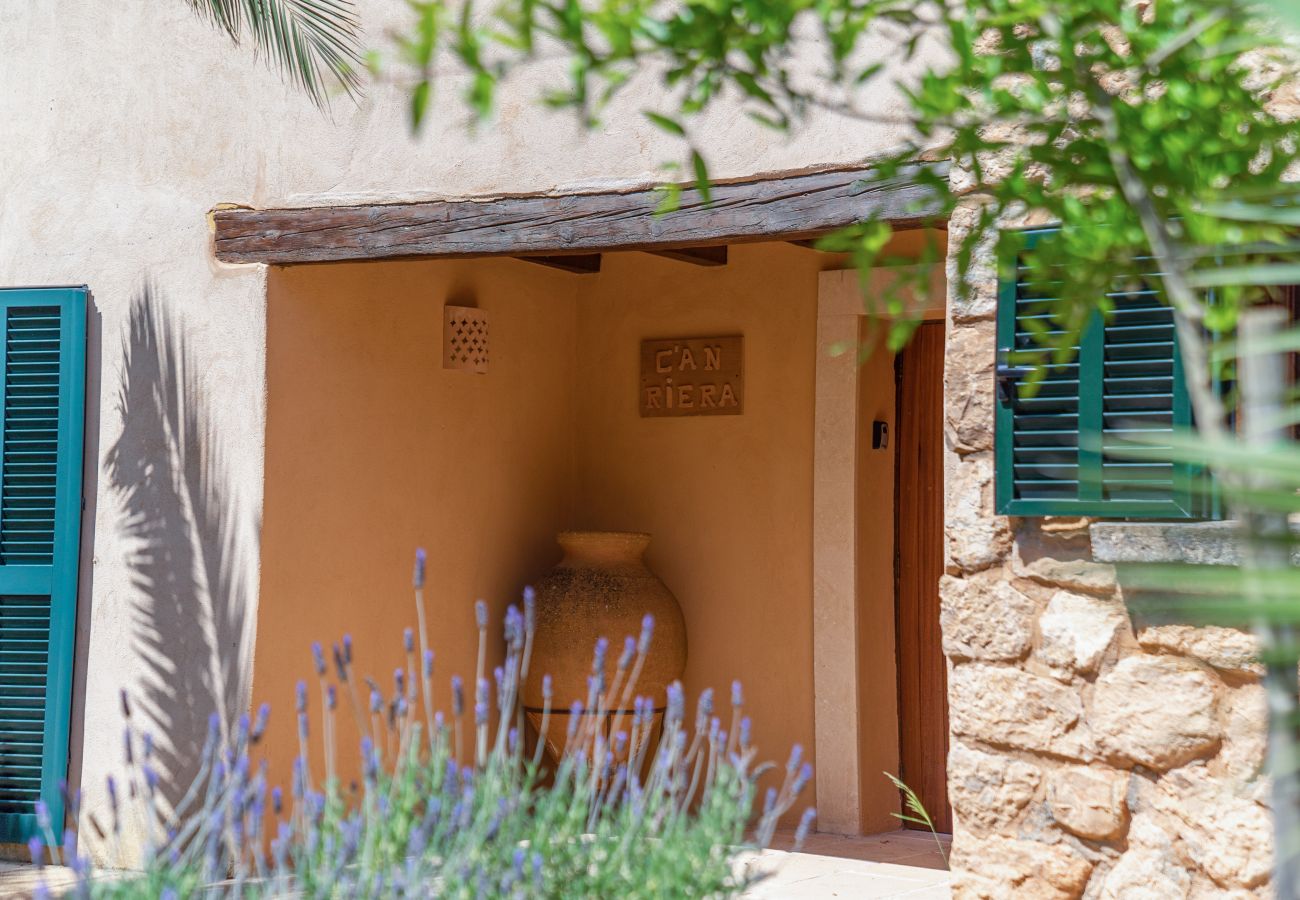 Casa en Campos - Casa de vacaciones Can Riera Elegante alojamiento con piscina para 12 personas cerca de la playa de Es Trenc