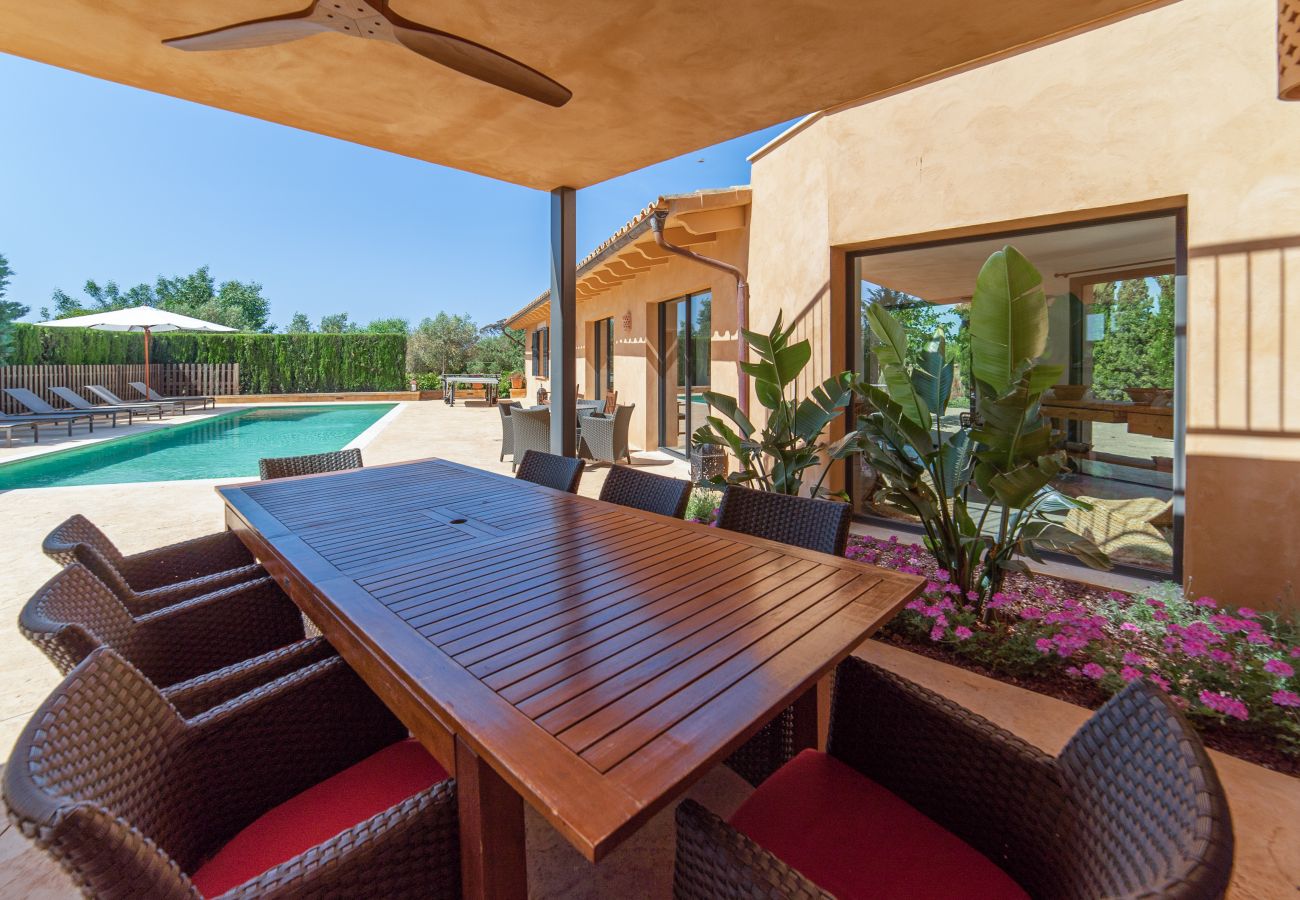 Casa en Campos - Casa de vacaciones Can Riera Elegante alojamiento con piscina para 12 personas cerca de la playa de Es Trenc