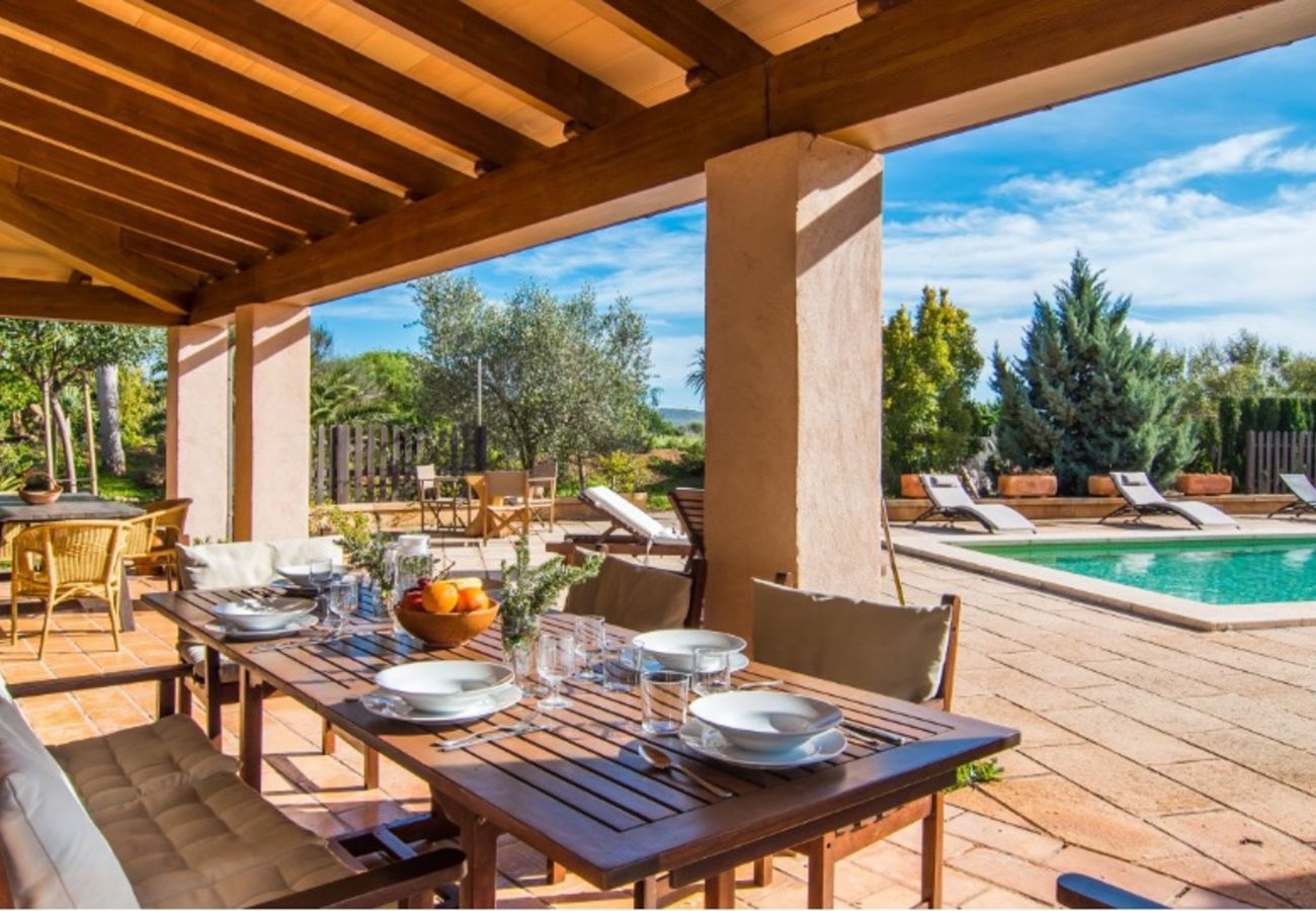 Casa en Campos - Casa de vacaciones Can Riera Elegante alojamiento con piscina para 12 personas cerca de la playa de Es Trenc
