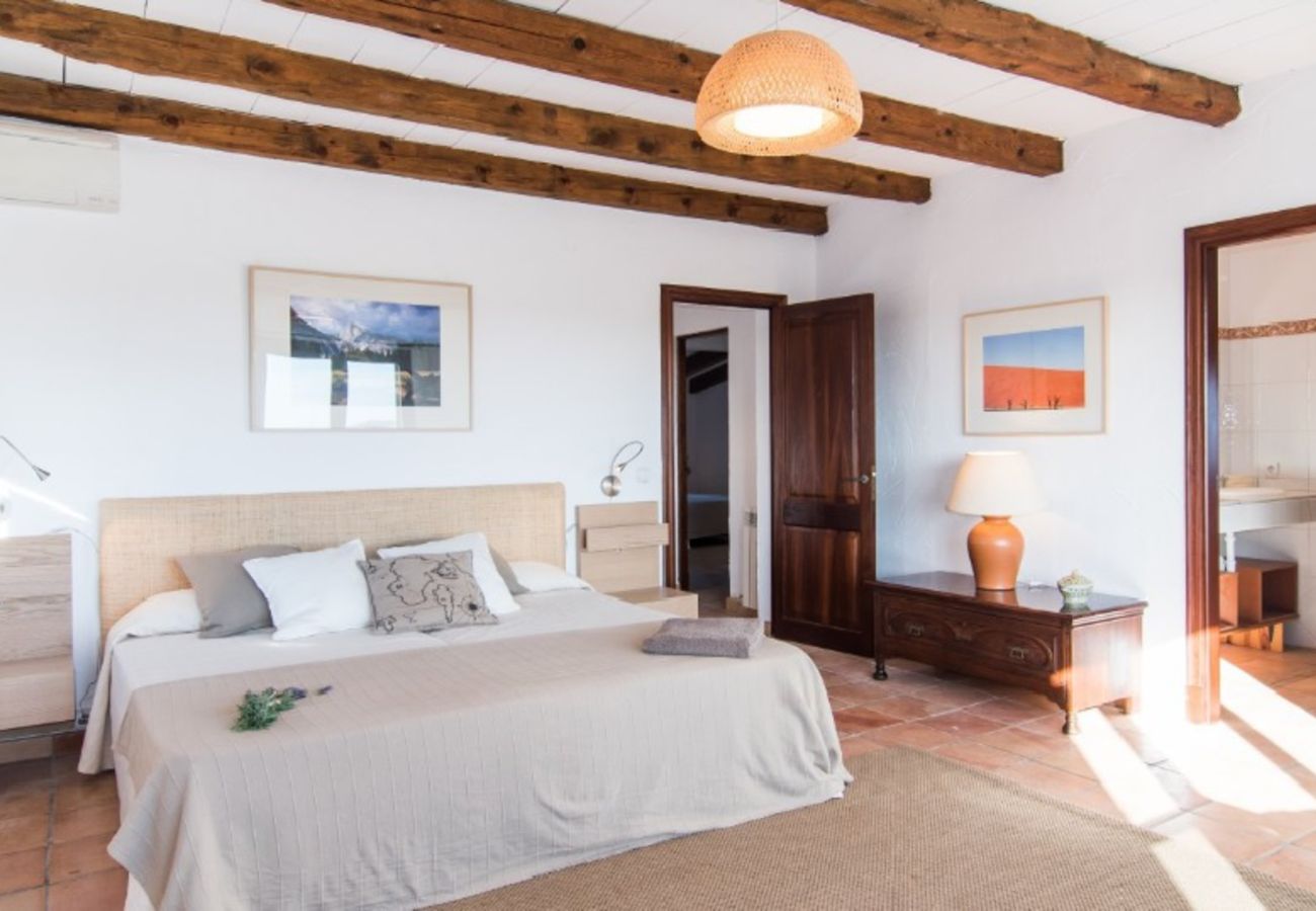 Casa en Campos - Casa de vacaciones Can Riera Elegante alojamiento con piscina para 12 personas cerca de la playa de Es Trenc