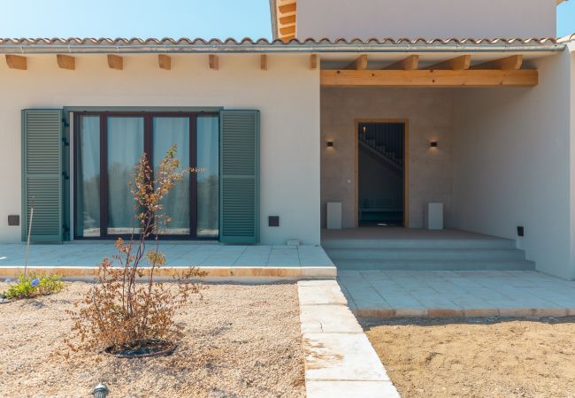 Villa en Ses Salines - Villa Olivo casa vacacional moderna con piscina en Mallorca cerca de Ses Salines y Es Trenc Villa en Ses Salines - Villa Olivo casa vacacional moderna con piscina en Mallorca cerca de Ses Salines y Es Trenc