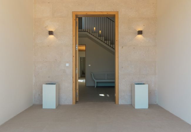 Villa en Ses Salines - Villa Olivo casa vacacional moderna con piscina en Mallorca cerca de Ses Salines y Es Trenc Villa en Ses Salines - Villa Olivo casa vacacional moderna con piscina en Mallorca cerca de Ses Salines y Es Trenc