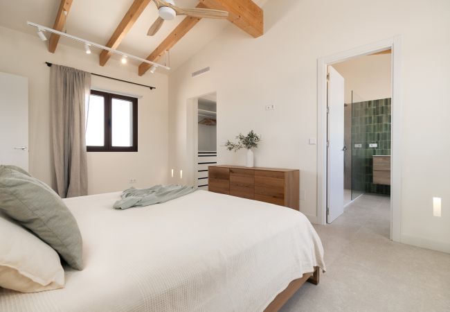 Villa en Ses Salines - Villa Olivo casa vacacional moderna con piscina en Mallorca cerca de Ses Salines y Es Trenc Villa en Ses Salines - Villa Olivo casa vacacional moderna con piscina en Mallorca cerca de Ses Salines y Es Trenc