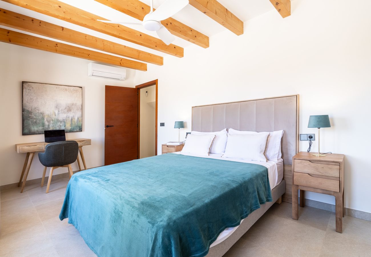 Casa en Ses Salines - S’Olivera, casa moderna con piscina en Ses Salines en alquiler mensual en Mallorca